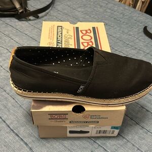 Bob’s by Skechers Black Slip on size 10